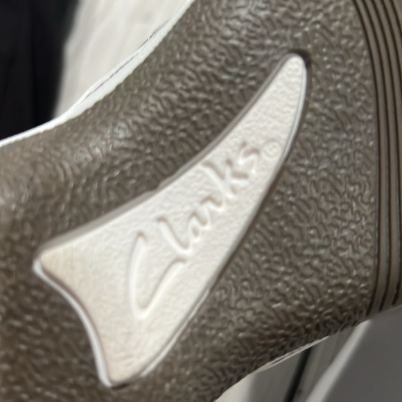 Clark’s Cloud-steepers Grey Sandals - Picture 8 of 9